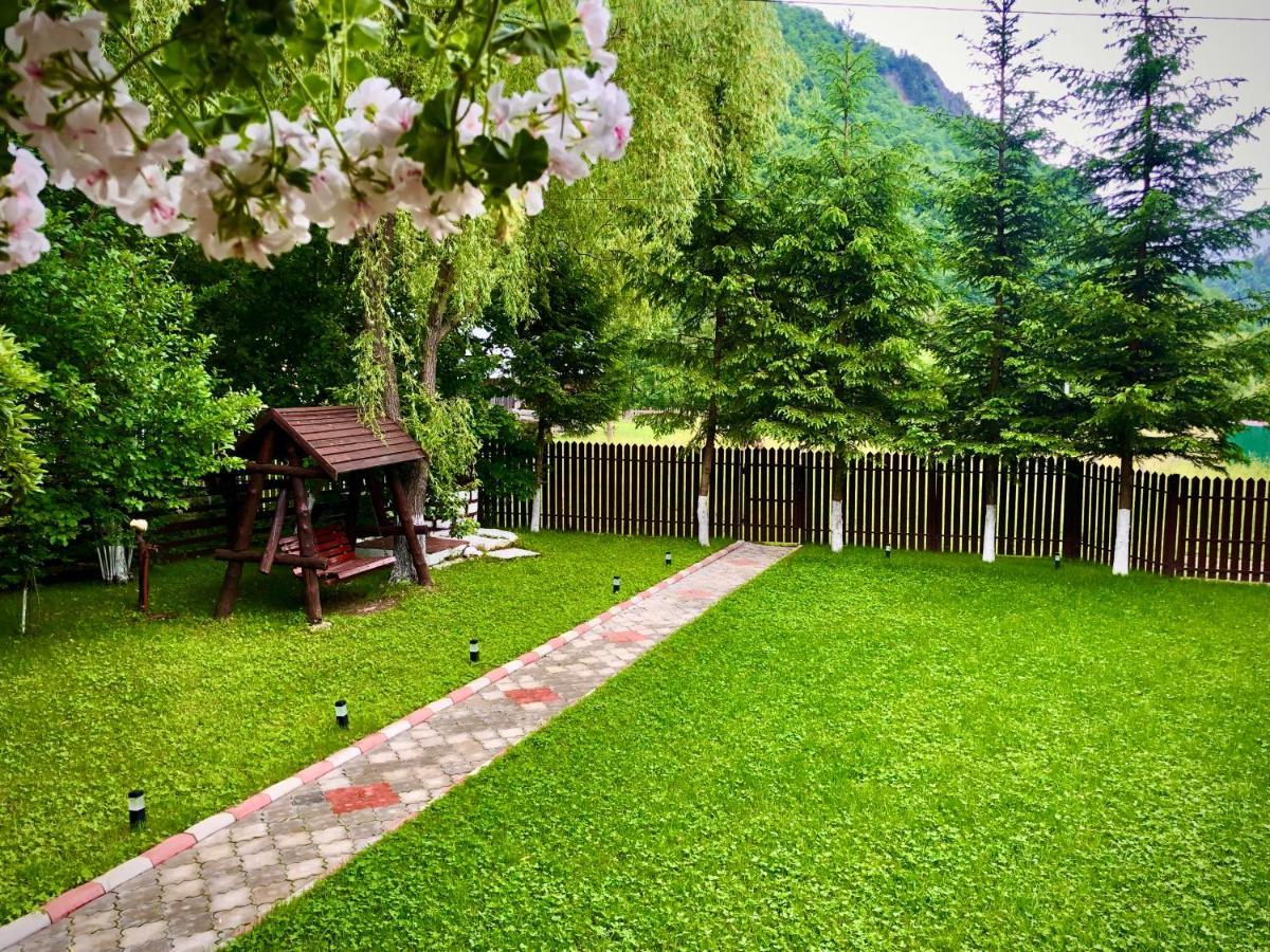 Vila Pelin Hotel Lepsa Ngoại thất bức ảnh